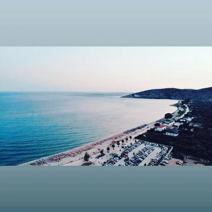 Bed and Breakfast On The Rocks à Qeparo