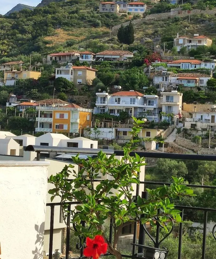 Couette-café Bed and Breakfast On The Rocks à Qeparo Albanie