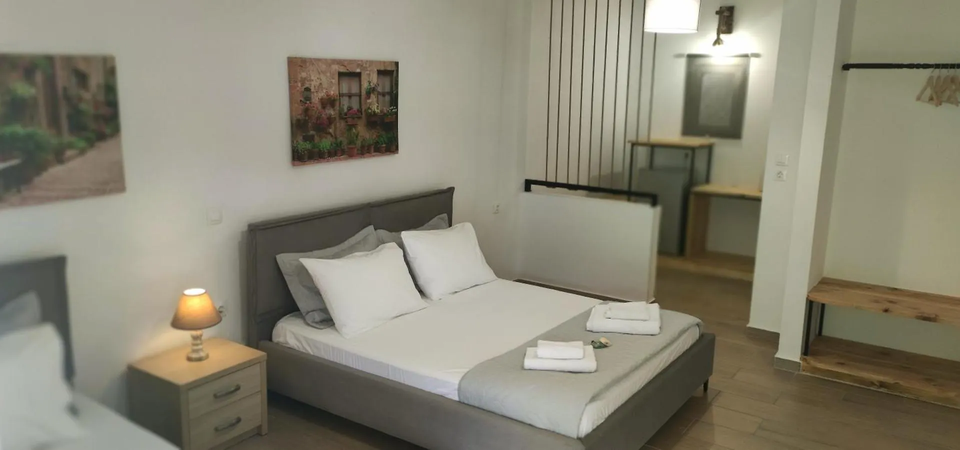 Bed and Breakfast On The Rocks Qeparo